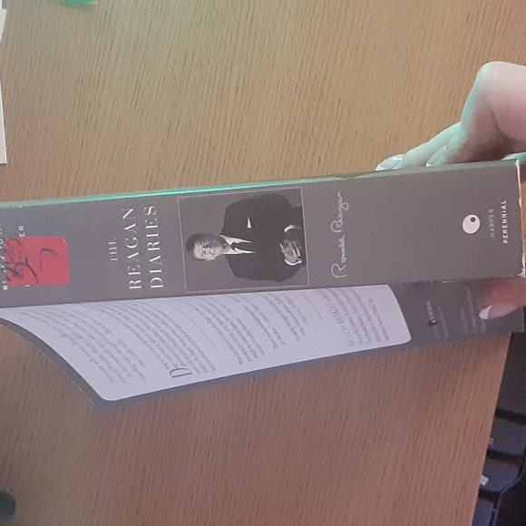 Biography of Ronald Reagan - Picture 3 of 4